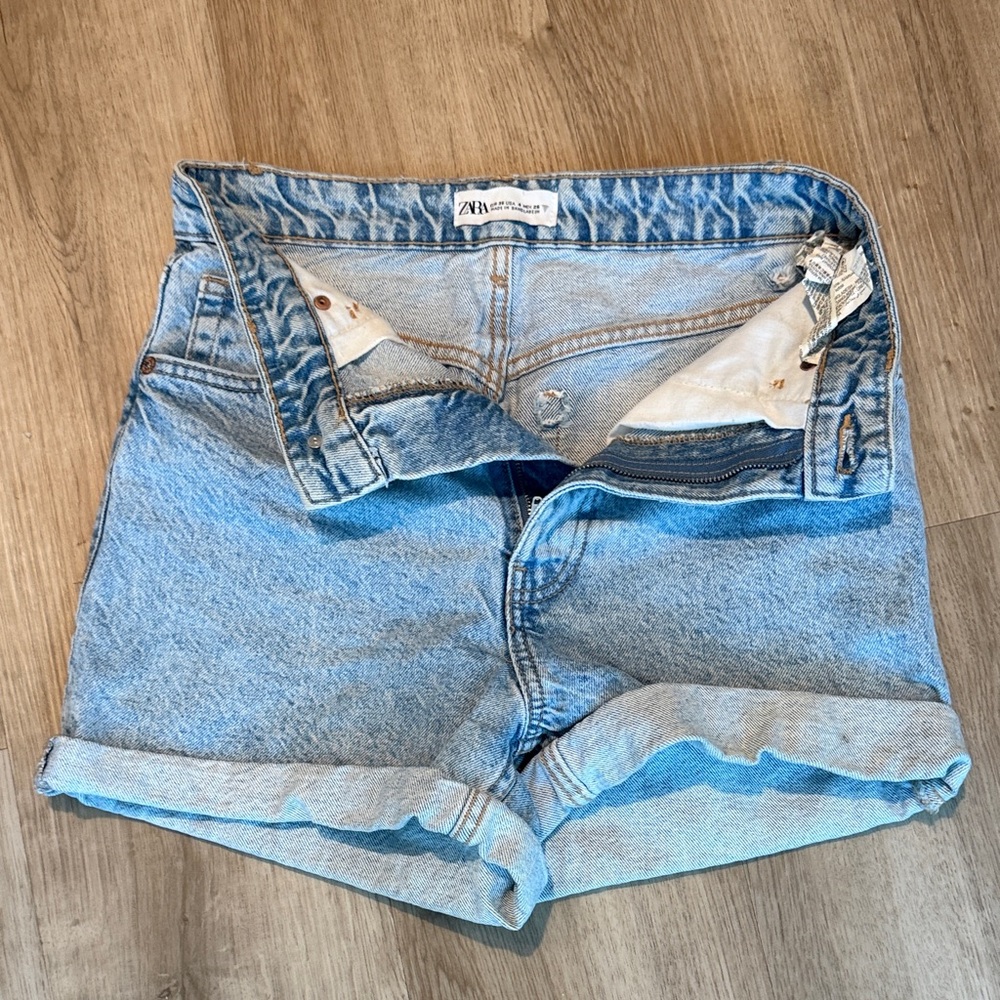 ZARA Light Blue Denim Rolled-Hem Women's Shorts